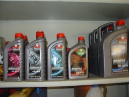 Kleines Ölsortiment